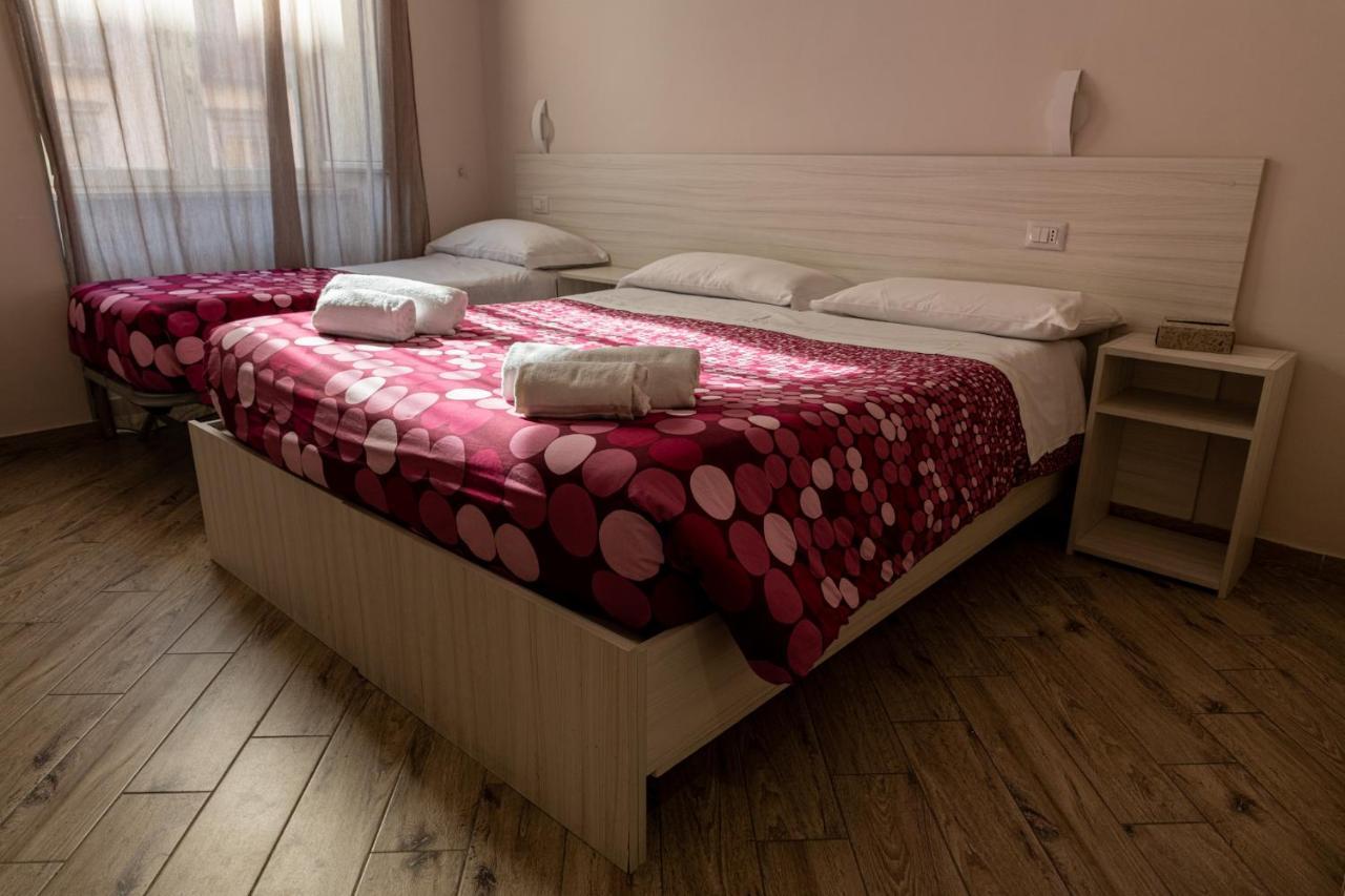 נאפולי B&B Alla Ferrovia מראה חיצוני תמונה